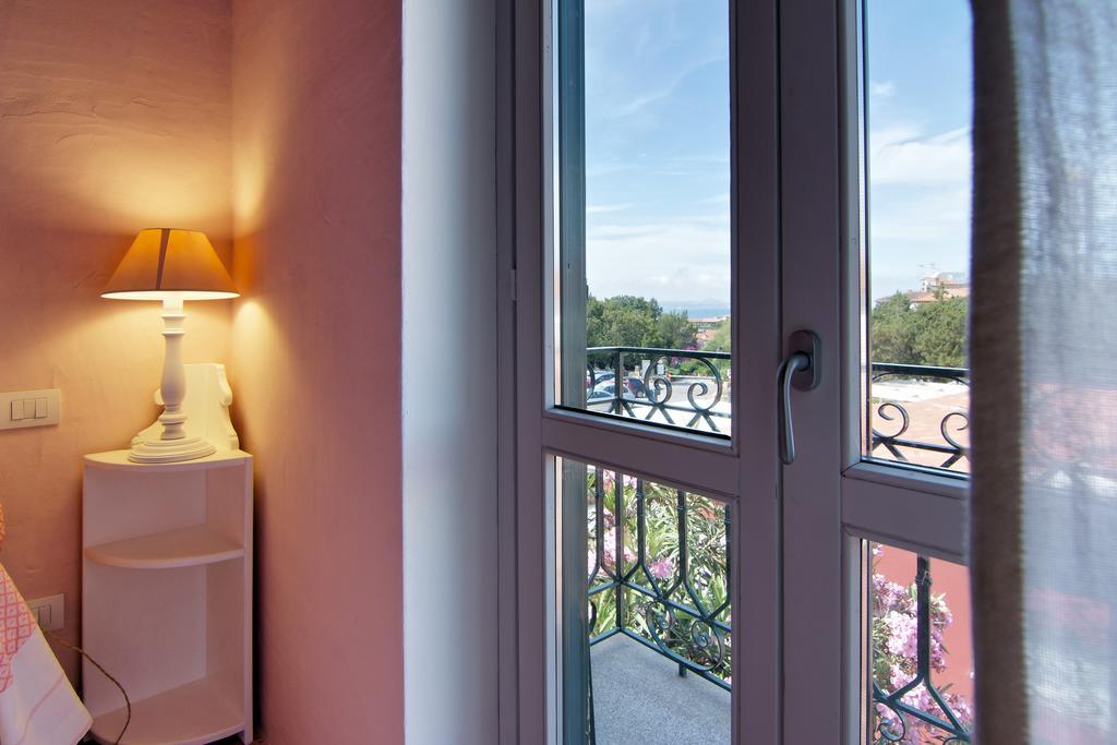 Domus Corallia-Luxury Rooms Porto Rotondo Habitación foto