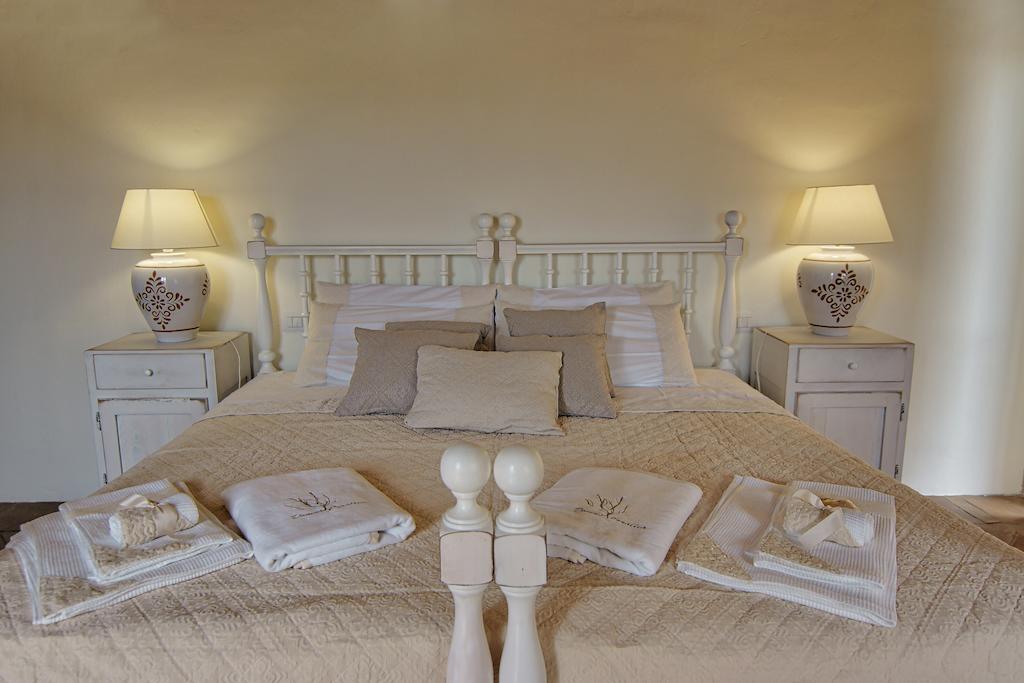 Domus Corallia-Luxury Rooms Porto Rotondo Habitación foto